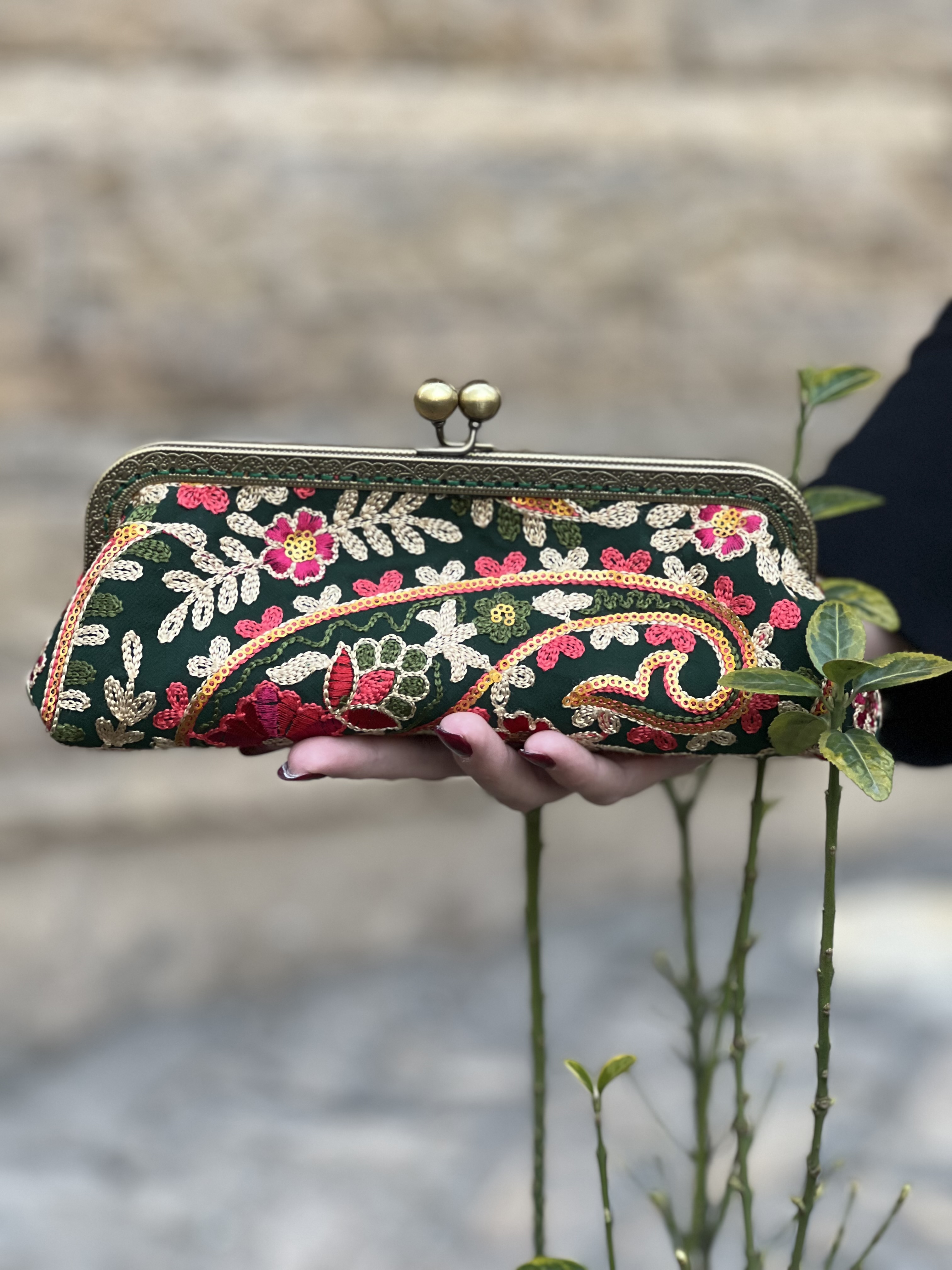 اصیل و زیبا